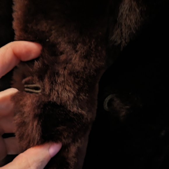 Garage Sale By May.Vintage faux fur coat - Picture 6 of 8